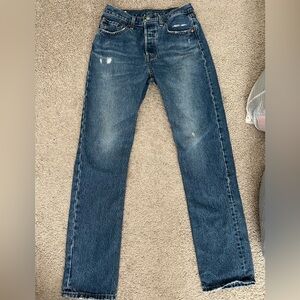 Women’s Levi’s 501 size 27w 32L